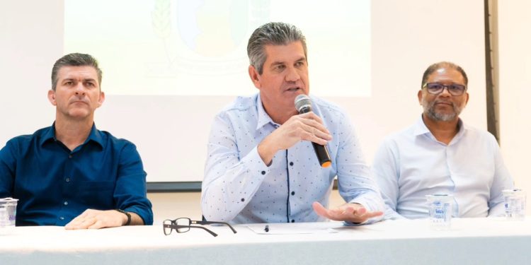 STI: Prefeito Bim anuncia PL para aumento do salário dos servidores municipais