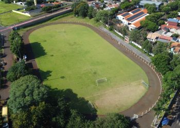 Prefeito Bim e vereadores vistoriam estádio Edvar Sávio