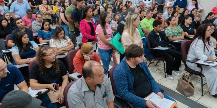 Mutirão de empregos oferece vagas para novas áreas de pedágio