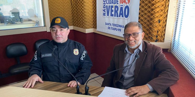 Prefeitura em ação 10/10/2025 recebendo o Delegado Francisco Sampaio e o Vice Prefeito Drº Pedro, Secretário da indústria comércio e turismo Parnoff e outros convidados.