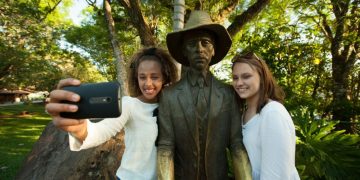 Parque Nacional do Iguaçu marca 110 anos da visita de Santos Dumont com exposição